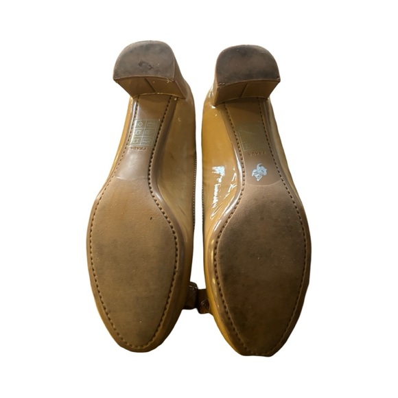 Prada Logo Patent Bow Heels in size 7.5 - Picture 9 of 11